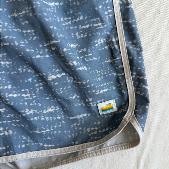 Vuori Shorts - Picture 2 of 7